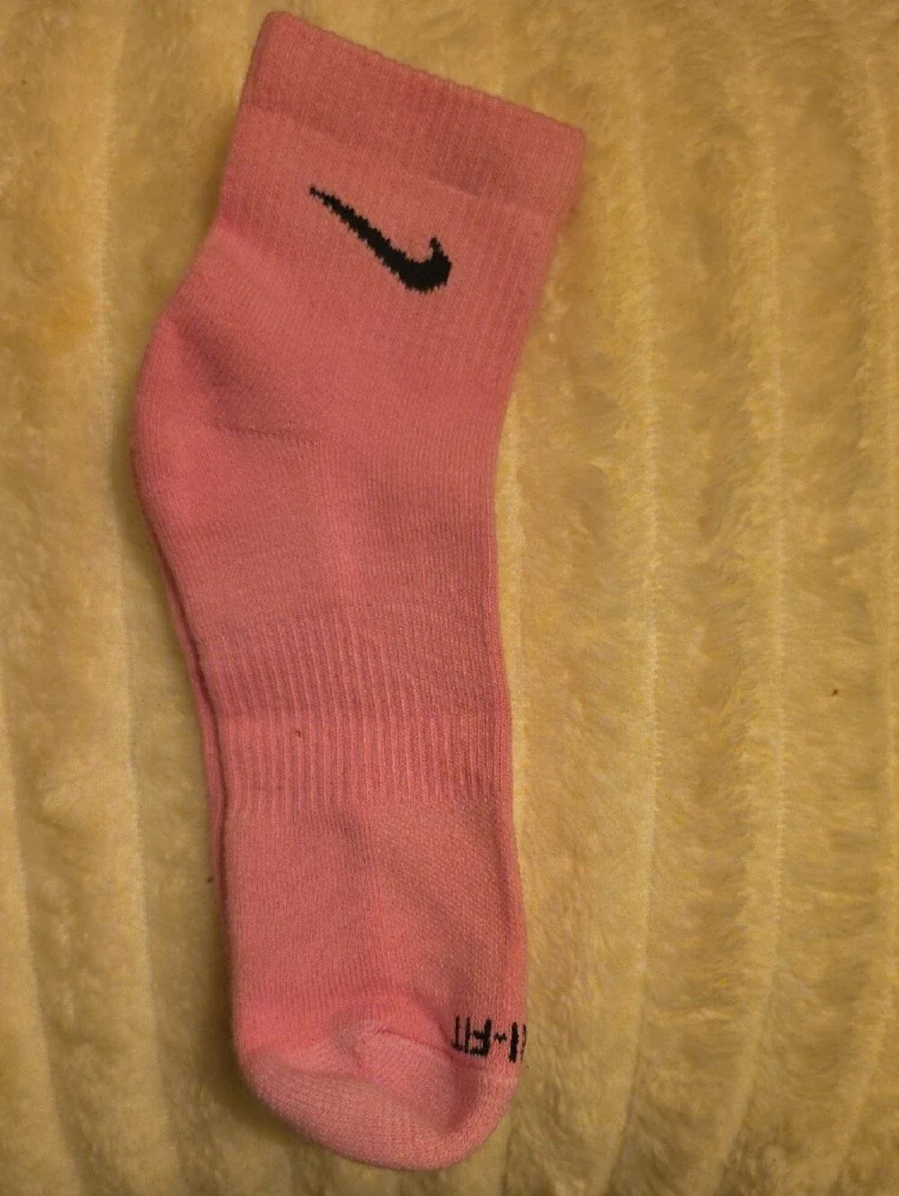 4 Nike Tie-Dye Crew Socks - Brown, Green, Red, Pink, Blue (5-Pack)